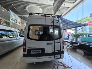 图雅诺短轴宿营车 - 图片 3